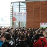 Einlass Technikfestival TectoYou Messe Hannover - Schüler warten